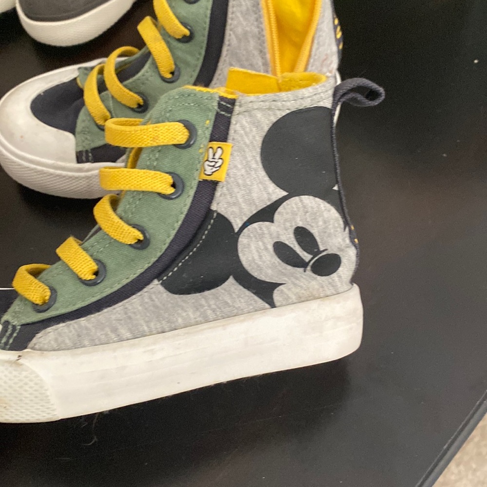 Boy shoes